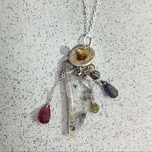 Lovely Star Sterling Labradorite Horn Necklace